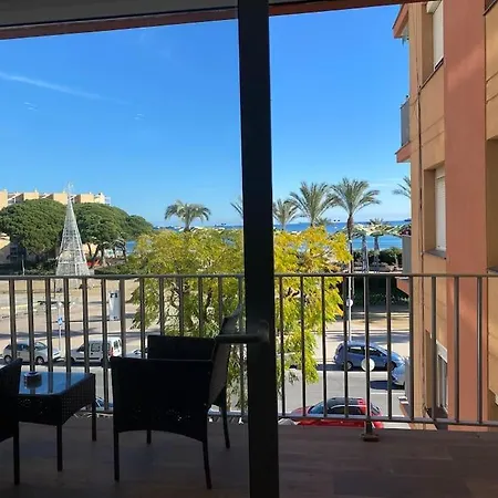 - Salou Port Aventura Apartment *