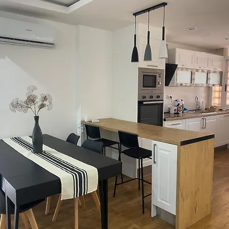 - Salou Port Aventura Apartment *